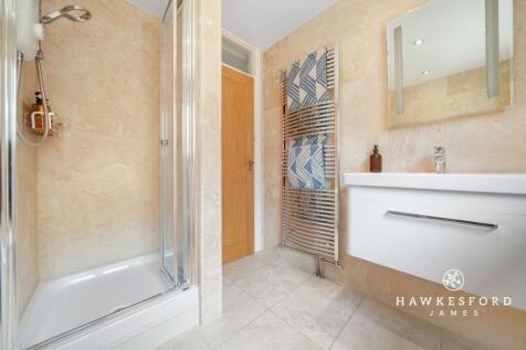 The Meadows, Sittingbourne - Family bathroom