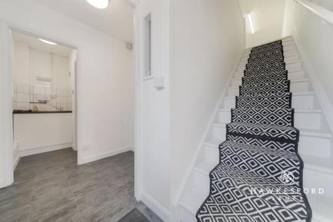 Shakespeare Road, Sittingbourne - Entrance hall
