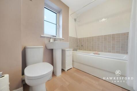 Nutmeg Crescent, Iwade - Bathroom