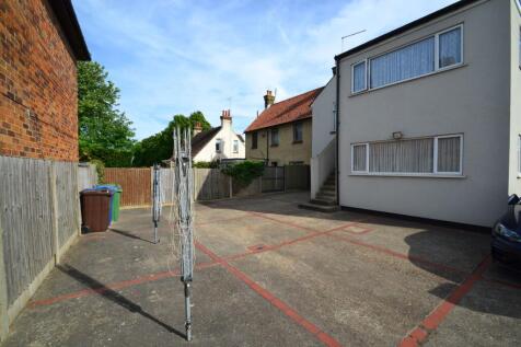 161a Canterbury Road, Courtyard