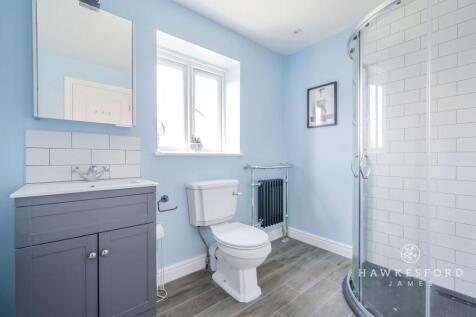 Kingsborough Drive, Eastchurch - En suite