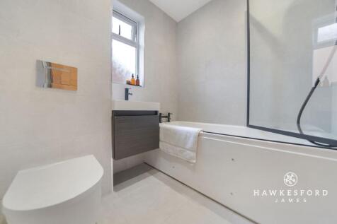 Diligent Drive, Sittingbourne - Bathroom