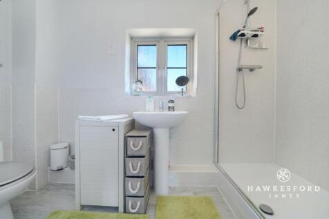 Monarch Drive, Sittingbourne - Shower room