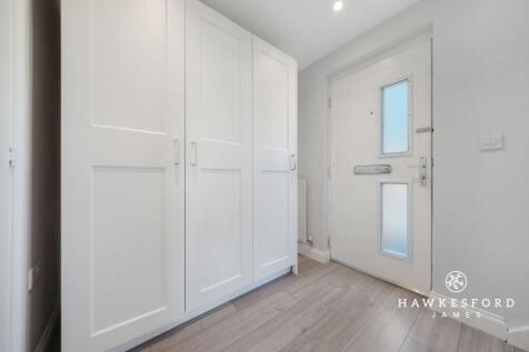 Onyx Drive, Sittingbourne - Entrance hall