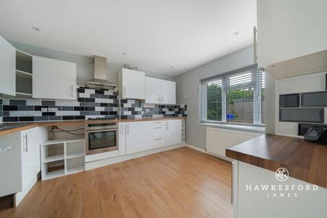 Temple Gardens, Sittingbourne - Kitchen