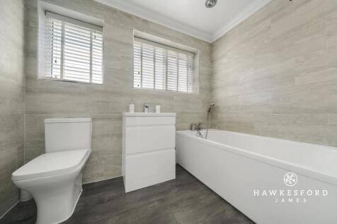 Hall Close, Sittingbourne - Bathroom