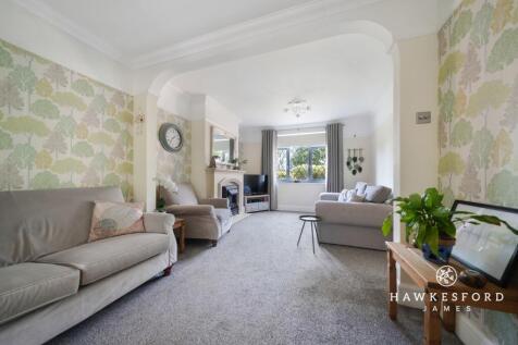 Ruins Barn Road, Sittingbourne - Lounge