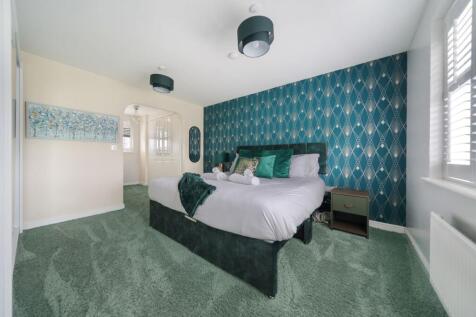 Violet Court - Bedroom 1