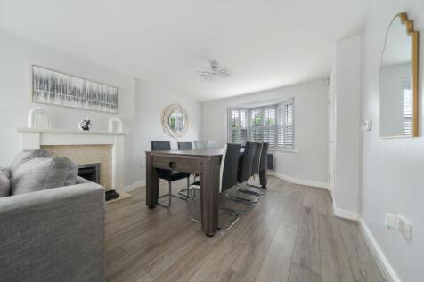 Violet Court - Lounge