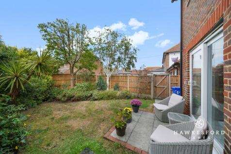 Sharfleet Crescent, Iwade - Garden