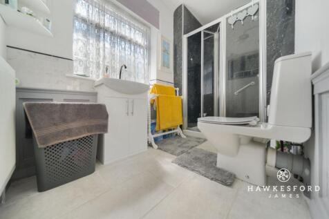 Cheyne Road, Eastchurch - Shower room