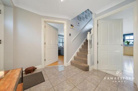 Holly Drive, Minster on Sea - Entrance hall
