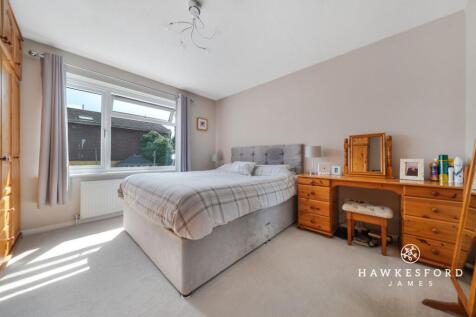 Peregrine Drive, Sittingbourne - Bedroom 1