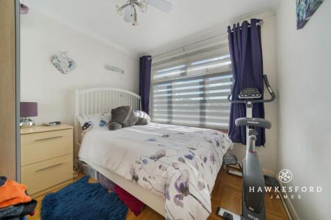 Woodside Gardens - Bedroom 3