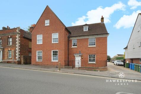 Crown Road, Sittingbourne - Front