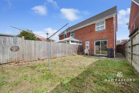 Rettendon Drive, Sittingbourne - Garden