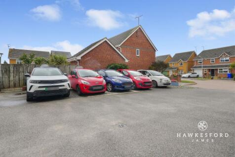 Rettendon Drive, Sittingbourne - Parking
