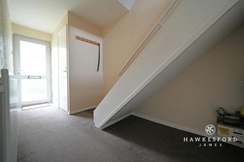 Fern Walk, Sittingbourne - Entrance hall