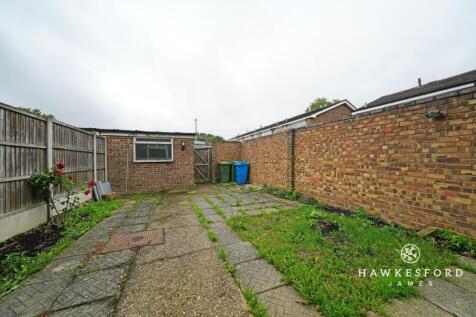 Fern Walk, Sittingbourne - Garden