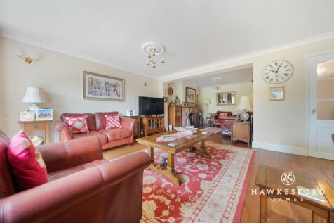 Bell Road, Sittingbourne - Lounge