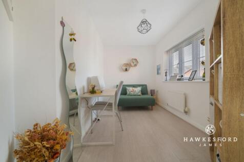 Edward Drive, Sittingbourne - Bedroom 3