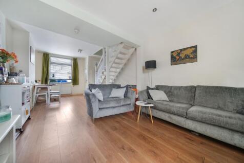 Gibson Street, Sittingbourne - Lounge