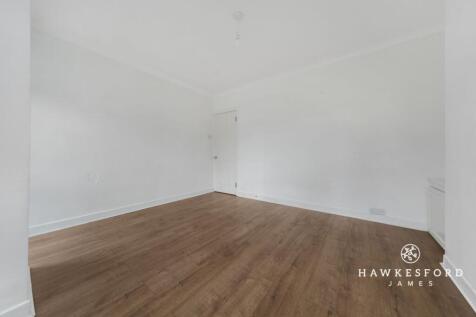 Shortlands Road, Sittingbourne - Lounge