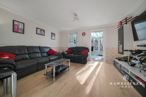 Wadham Place, Sittingbourne - Lounge