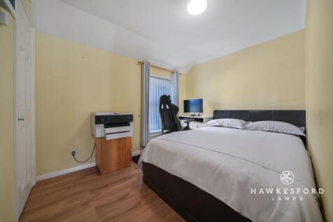 Wadham Place, Sittingbourne - Bedroom 2