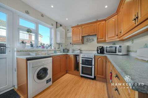 Auckland Drive, Sittingbourne - Kitchen