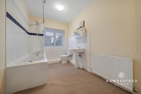 Station Road, Teynham - Bathroom