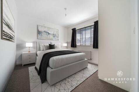 Eveas Drive, Sittingbourne - Bedroom 1