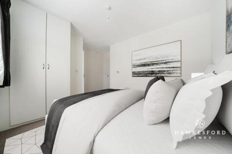 Eveas Drive, Sittingbourne - Bedroom 1