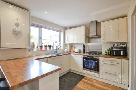 Harris Gardens, Sittingbourne - Kitchen/diner