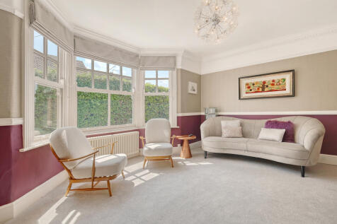 Formal Lounge