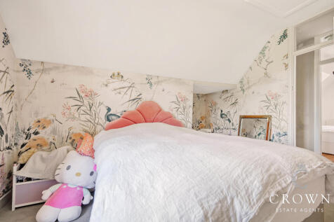 Bedroom Two to the Front Aspect