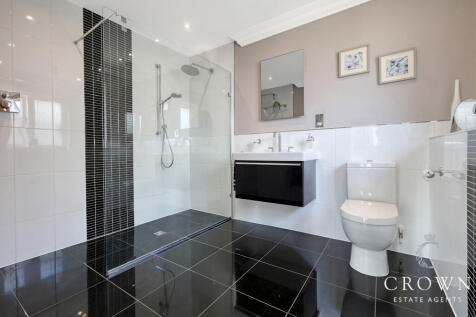 Bedroom Two En-Suite