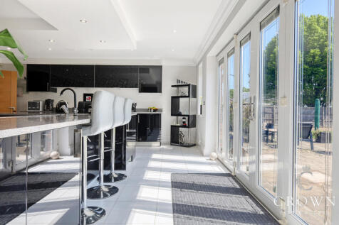 Kitchen/Bi Fold door to The Rear Garden