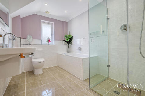 En-Suite to Bedroom Three