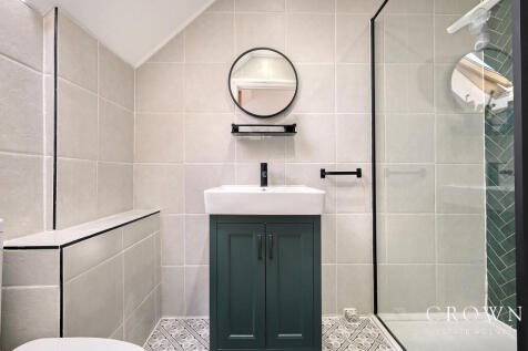 En-Suite to Bedroom One
