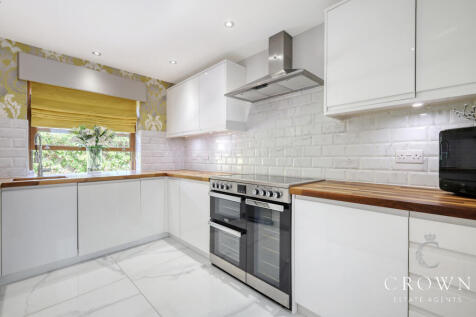 Seperate Utility Room with Kitchen Facilities
