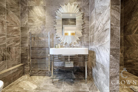 His and Hers En-suites