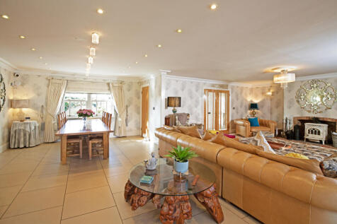 Dining Area/Family Room