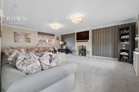 Formal Lounge