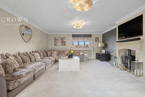 Formal Lounge