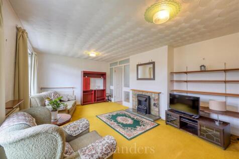 16 Spinney Hill-18.jpg