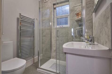 Annexe Shower Room