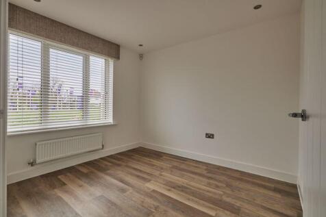 Bedroom 5 / Study