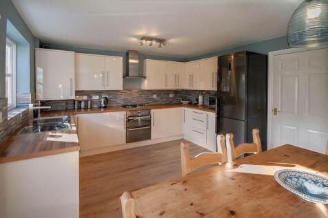 Kitchen &amp; Dining Room