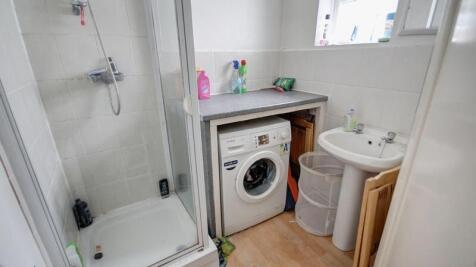 Shared Shower Room/Utility